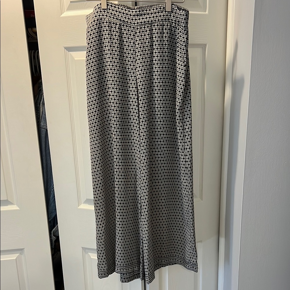 Black and White Patterned Wide-Leg Pants